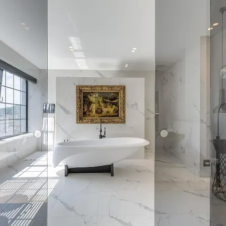 Loft Astoria - The Ultimate Penthouse Apartment *